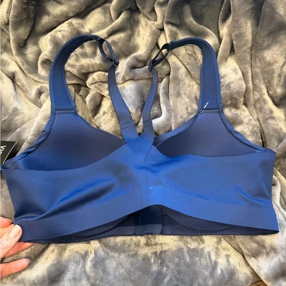 Victoria's Secret knockout sports bra - Picture 2 of 5